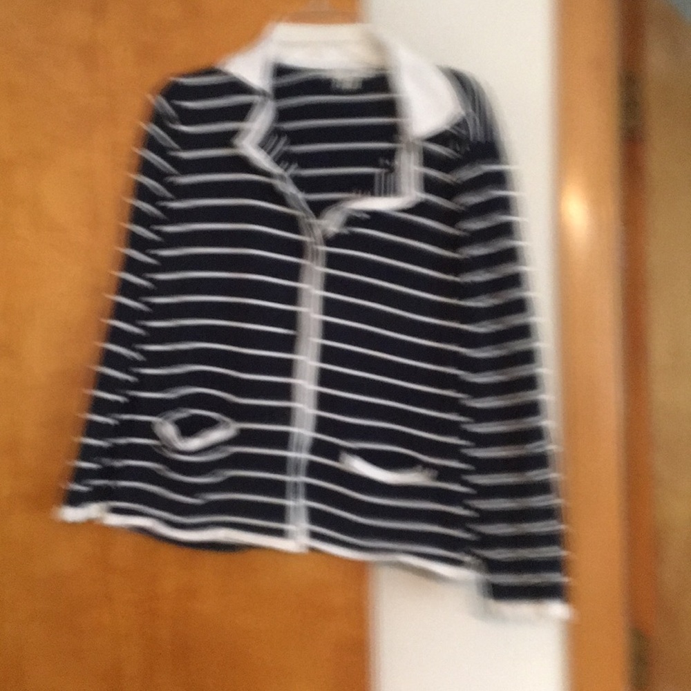 Sweater - Picture 4 of 4